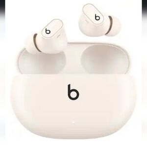 Beats Studio + Bluetooth Wireless NC Ivory Earbuds